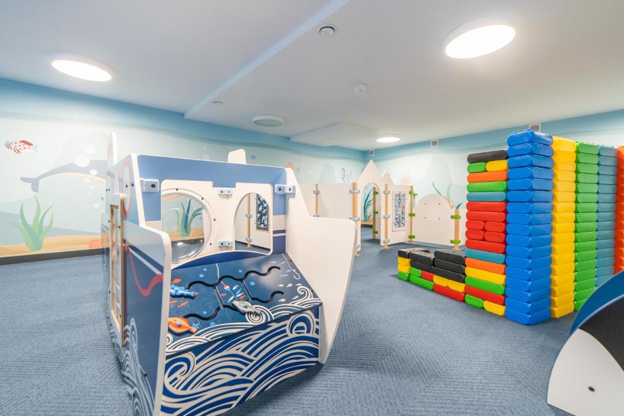 Apartamenty Fenomen - Premium Park & Sea, Nadmorskie Tarasy Free Parking, Swimming Pool, Sauna And Other! 科沃布热格 外观 照片